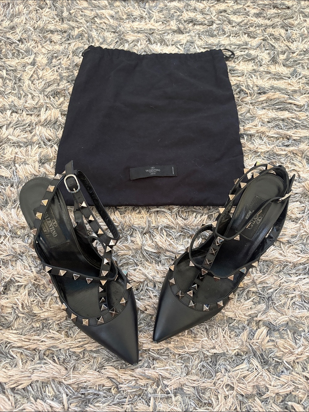Valentino Garavani Rockstud Noir Black Leather Ankle Strap Pumps Heels 36